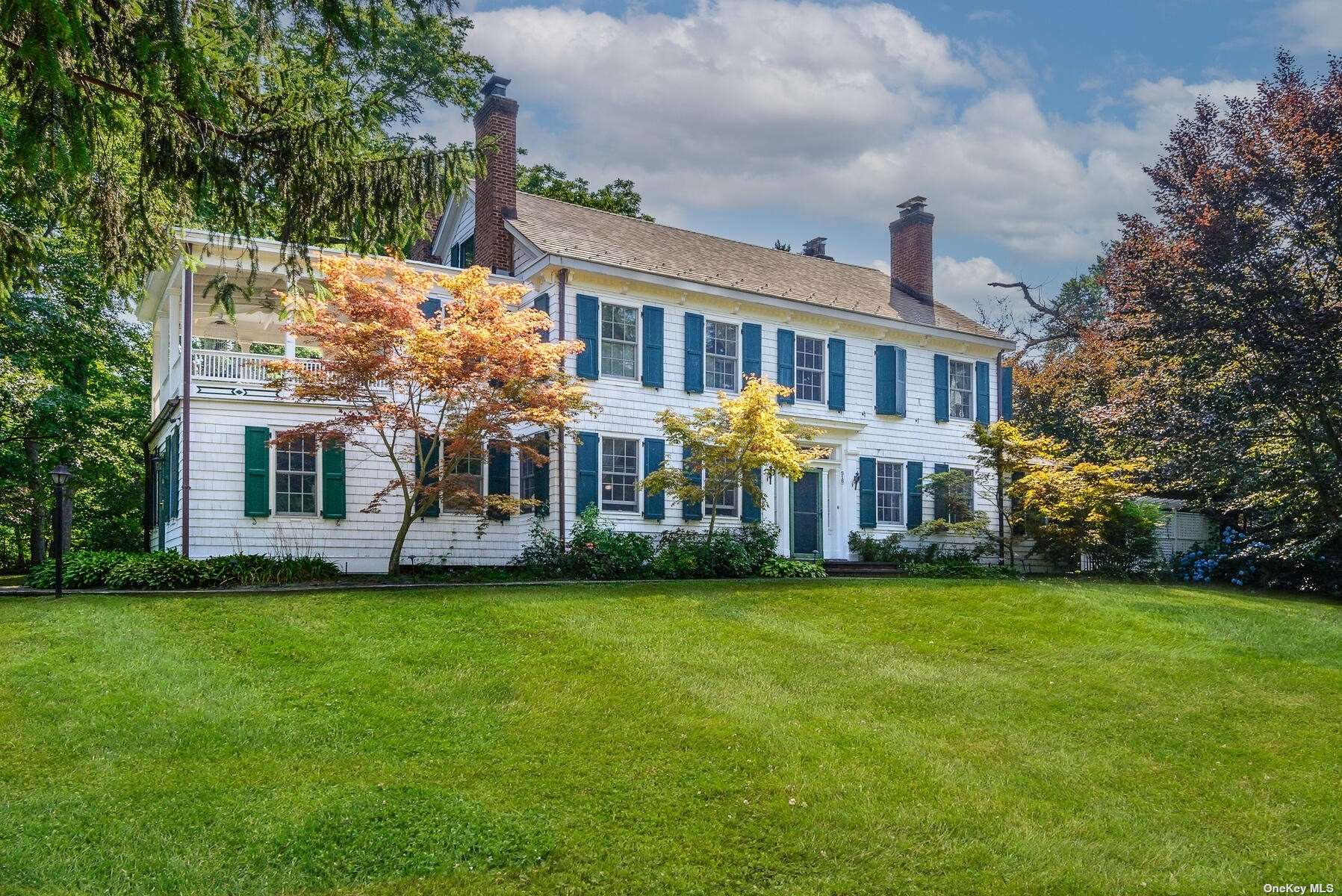 Park Ave, Huntington, NY 11743