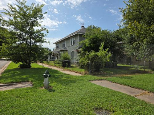 427 S Seneca Ave, Bartlesville, OK, 74003-4031 | Card Image