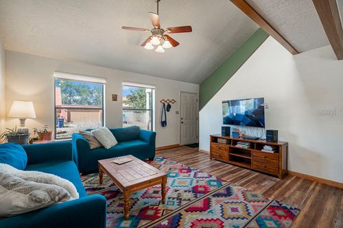 1061 Willow Way, Santa Fe, NM, 87507-9156 | Card Image