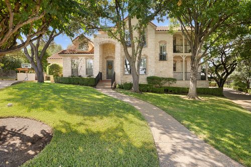 4 Glenway Ct, The Hills, TX, 78738-1516 | Card Image