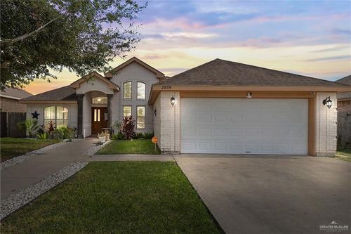 2909 Indian Creek Ave, McAllen, TX, 78504-6265 | Card Image