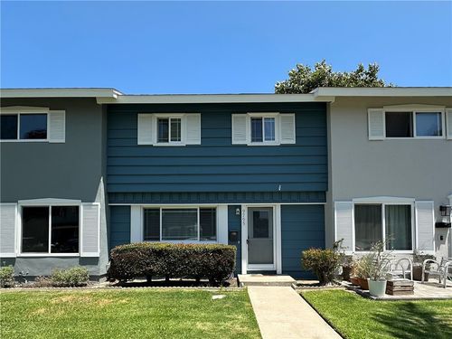 9795 Continental Dr, Huntington Beach, CA, 92646-4224 | Card Image