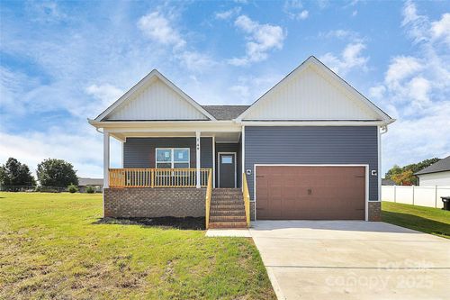 149 Tranquility Ln, Harmony, NC, 28634-9349 | Card Image