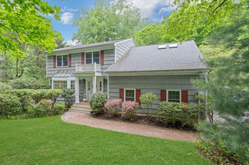 51 Hidden Hollow Ln, Millwood, NY, 10546-1008 | Card Image