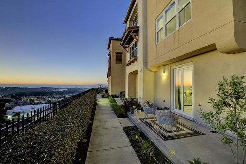 unit-d-2001 Ocean View Ct, Daly City, CA, 94014-1278 | Card Image