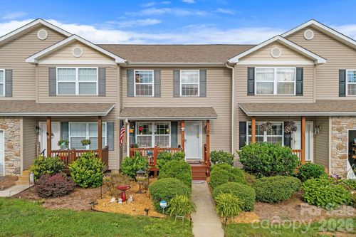109 Loch Haven Rd, Swannanoa, NC, 28778-9301 | Card Image