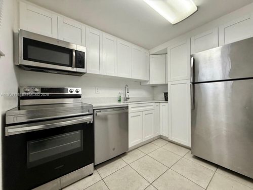 apt-111-4205 N University Dr, Sunrise, FL, 33351-6219 | Card Image
