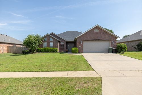 4750 W Homespun Dr, Fayetteville, AR, 72704-7668 | Card Image