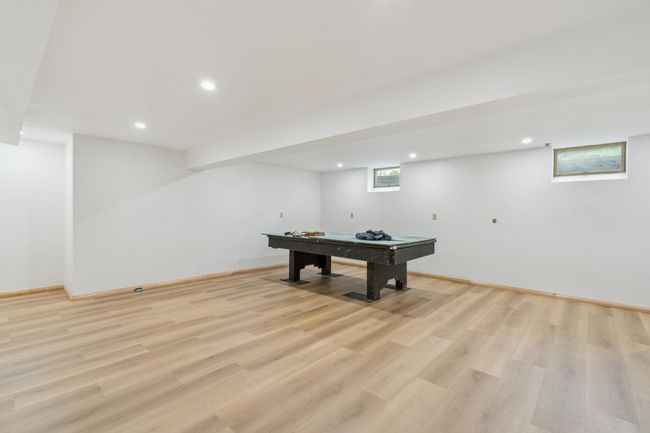 09_interior.jpg | Image 9