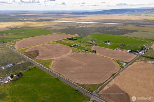 17866 Road B.5 Ne, Soap Lake, WA, 98851-9775 | Card Image