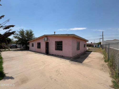 11448 Ernest Rd, Socorro, TX, 79927-3292 | Card Image