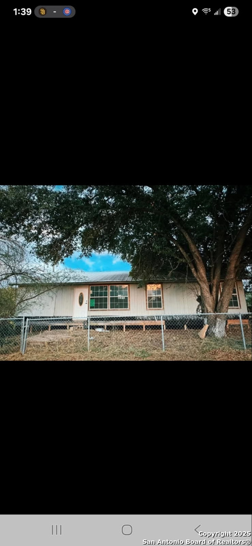 Residential in Cotulla