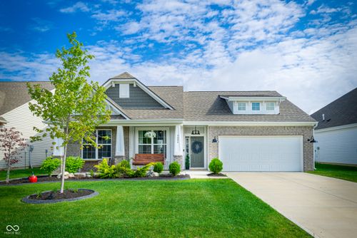 9804 Canyon Ln, Pendleton, IN, 46064-6444 | Card Image