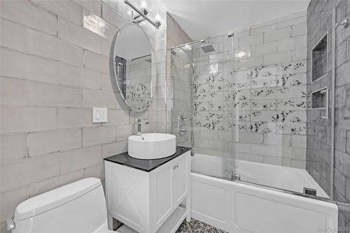 apt-25m-4 48th Ave, Long Island City, NY, 11109-5620 | Card Image