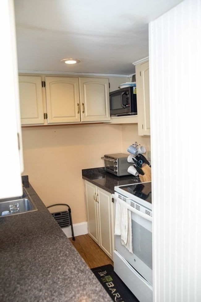 23 Commonwealth Ave, Home with 3 bedrooms, 5 bathrooms and null parking in Concord MA | Image 6