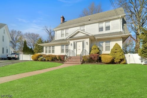 10 Lynn Ct, Rutherford, NJ, 07070-2814 | Card Image