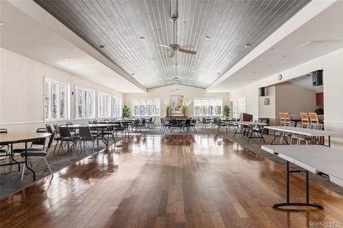 unit-91-1407 Middle Rd, Calverton, NY, 11933-1447 | Card Image