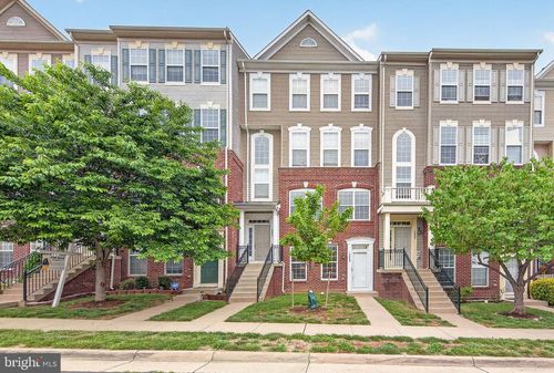 15825 John Diskin Cir, WOODBRIDGE, VA, 22191-6513 | Card Image
