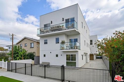 1108 Queen Anne Pl, Los Angeles, CA, 90019-6842 | Card Image