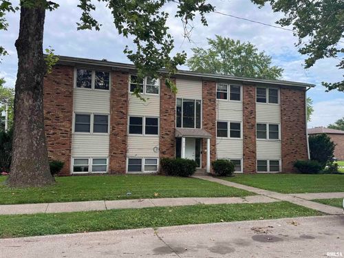 1913 15th St, Silvis, IL, 61282-1988 | Card Image