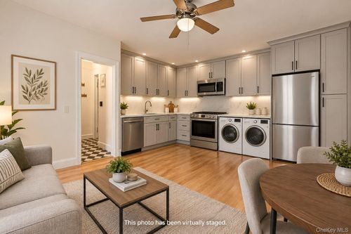 3c-35 Crown St, Brooklyn, NY, 11225-1872 | Card Image