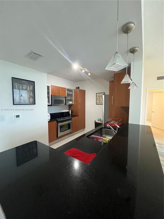 APT-414 - 2775 Ne 187 Th St, Condo with 3 bedrooms, 2 bathrooms and null parking in Aventura FL | Image 4