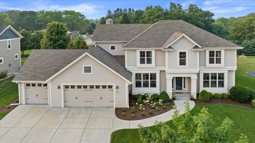 N47W7810 Parkland Rd, Cedarburg, WI, 53012-2702 | Card Image
