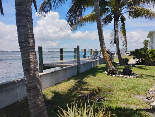 apt-3-2200 Bay Dr, Miami Beach, FL, 33141-3486 | Card Image