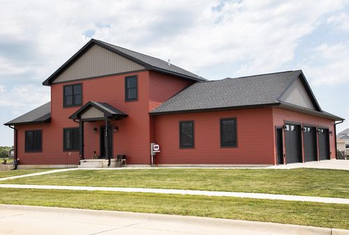 1136 Lozmar Ln, Shell Rock, IA, 50670-9622 | Card Image
