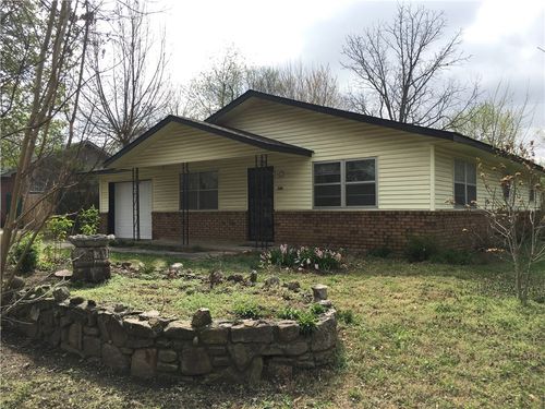 500 Crutcher St, Springdale, AR, 72764-5558 | Card Image