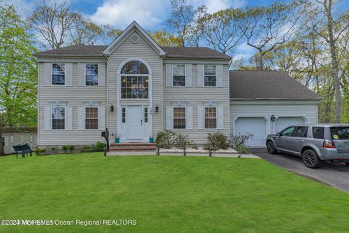 405 Lawrence Ave, Oakhurst, NJ, 07755-1731 | Card Image