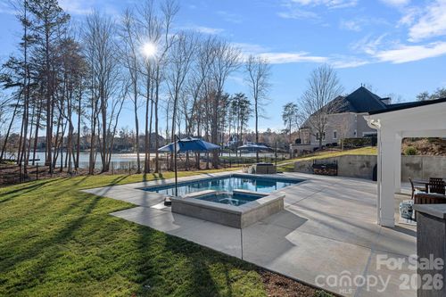 111 Kent Ct, Mooresville, NC, 28117-6643 | Card Image
