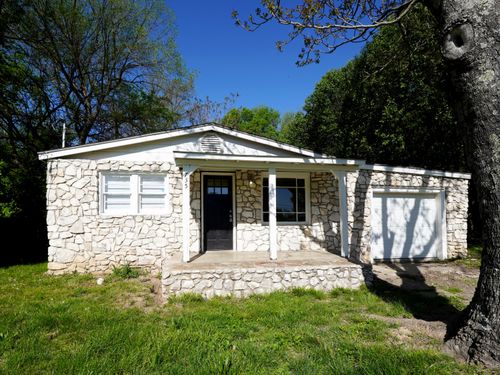 735 N Brown Ave, Springfield, MO, 65802-4451 | Card Image