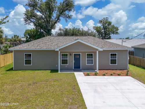 3215 E 2nd Plz, Panama City, FL, 32401-5628 | Card Image