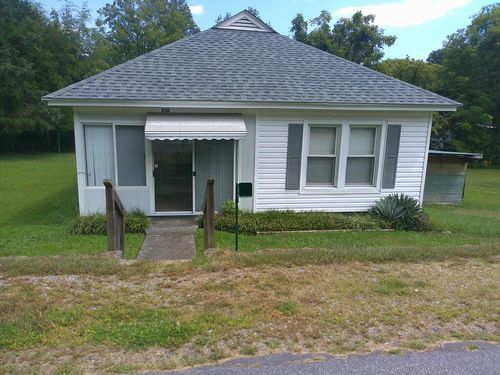 250 Chestnut St, Fieldale, VA, 24089-3089 | Card Image