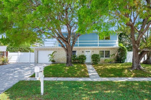 7 Willow Rd, Tequesta, FL, 33469-2615 | Card Image