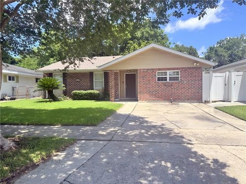 668 Cameron Ct, Kenner, LA, 70065-2604 | Card Image