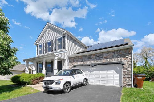 7842 Narrow Leaf Ct, Blacklick, OH, 43004-6047 | Card Image