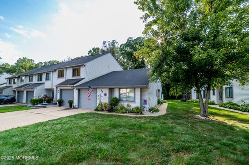 39 Lexington Cir, Matawan, NJ, 07747-3766 | Card Image