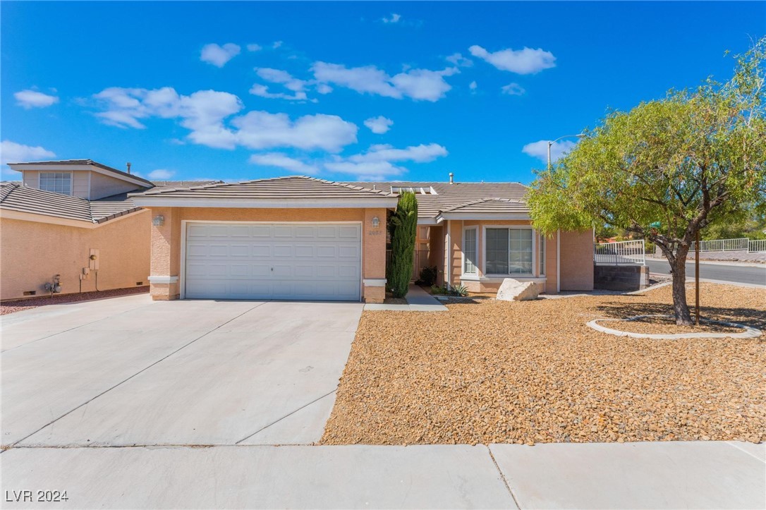 Angel Falls Dr, Henderson, NV 89074