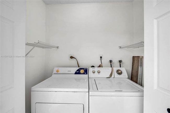 APT-202 - 3571 Inverrary Dr, Condo with 2 bedrooms, 2 bathrooms and null parking in Lauderhill FL | Image 12