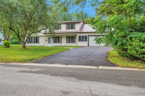 4357 Sunset Ct, Lockport, NY, 14094-1215 | Card Image