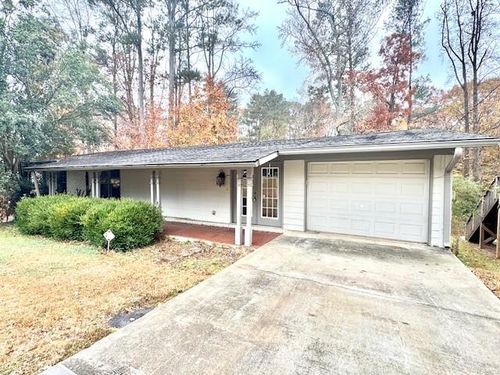 1593 Bubbling Creek Rd Ne, Brookhaven, GA, 30319-2105 | Card Image