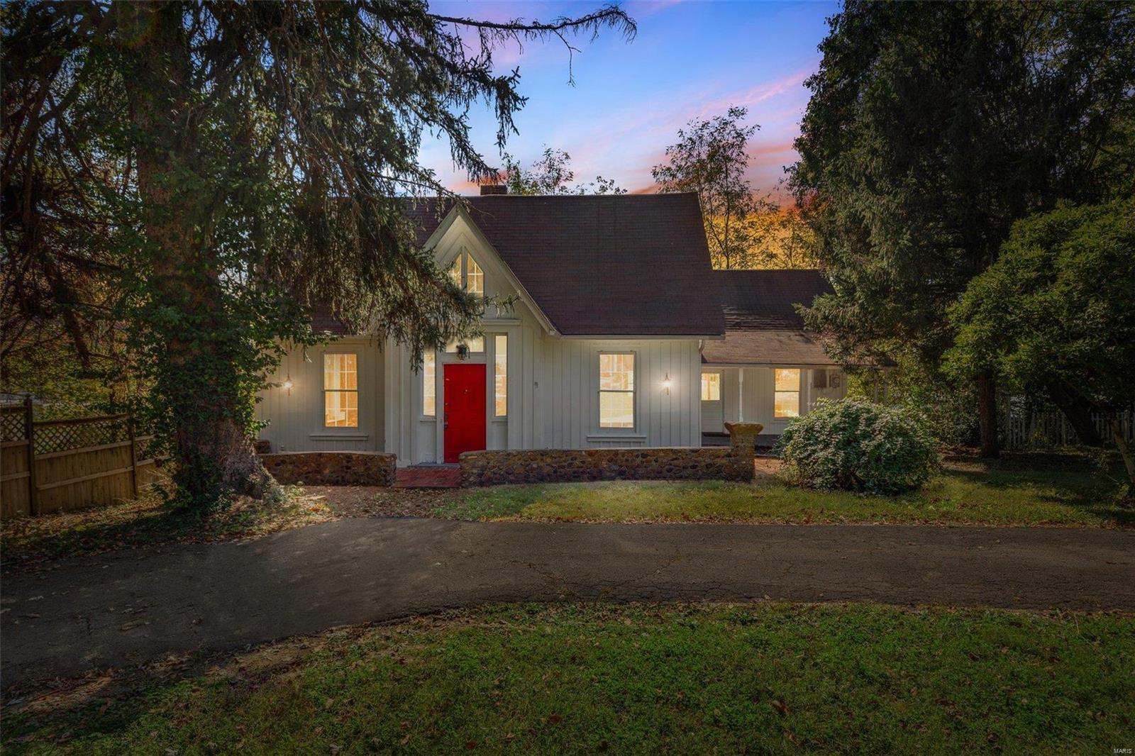 208 E Wayne Street, For Sale in Ironton Zoocasa