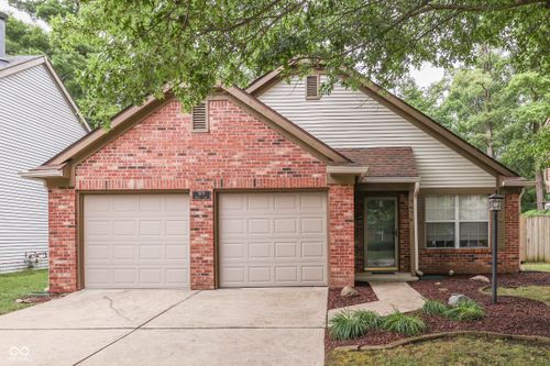 9676 Spruce Ln, Fishers, IN, 46038-2143 | Card Image