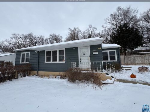 3200 Grandview Blvd, Sioux City, IA, 51104-2526 | Card Image