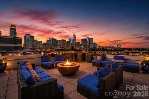 808-718 W Trade St, Charlotte, NC, 28202-1352 | Card Image