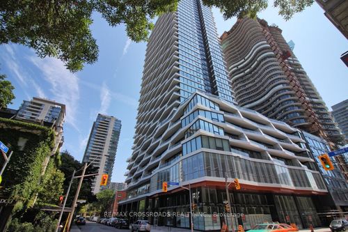 3908-85 Wood St, Toronto, ON, M4Y0E8 | Card Image