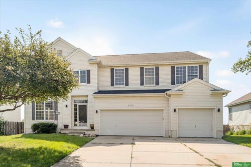 2310 Sand Hills Dr, Papillion, NE, 68046-3247 | Card Image