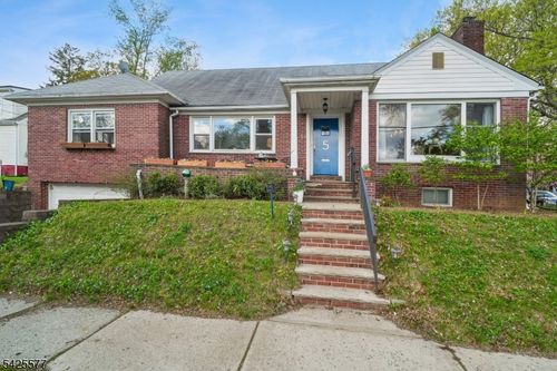5 Swayze St, West Orange, NJ, 07052-2025 | Card Image